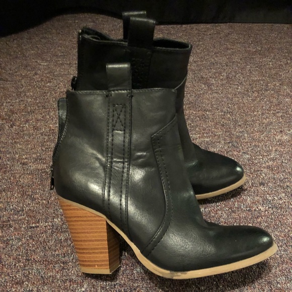 Shoes - Black low cut heel boots.
